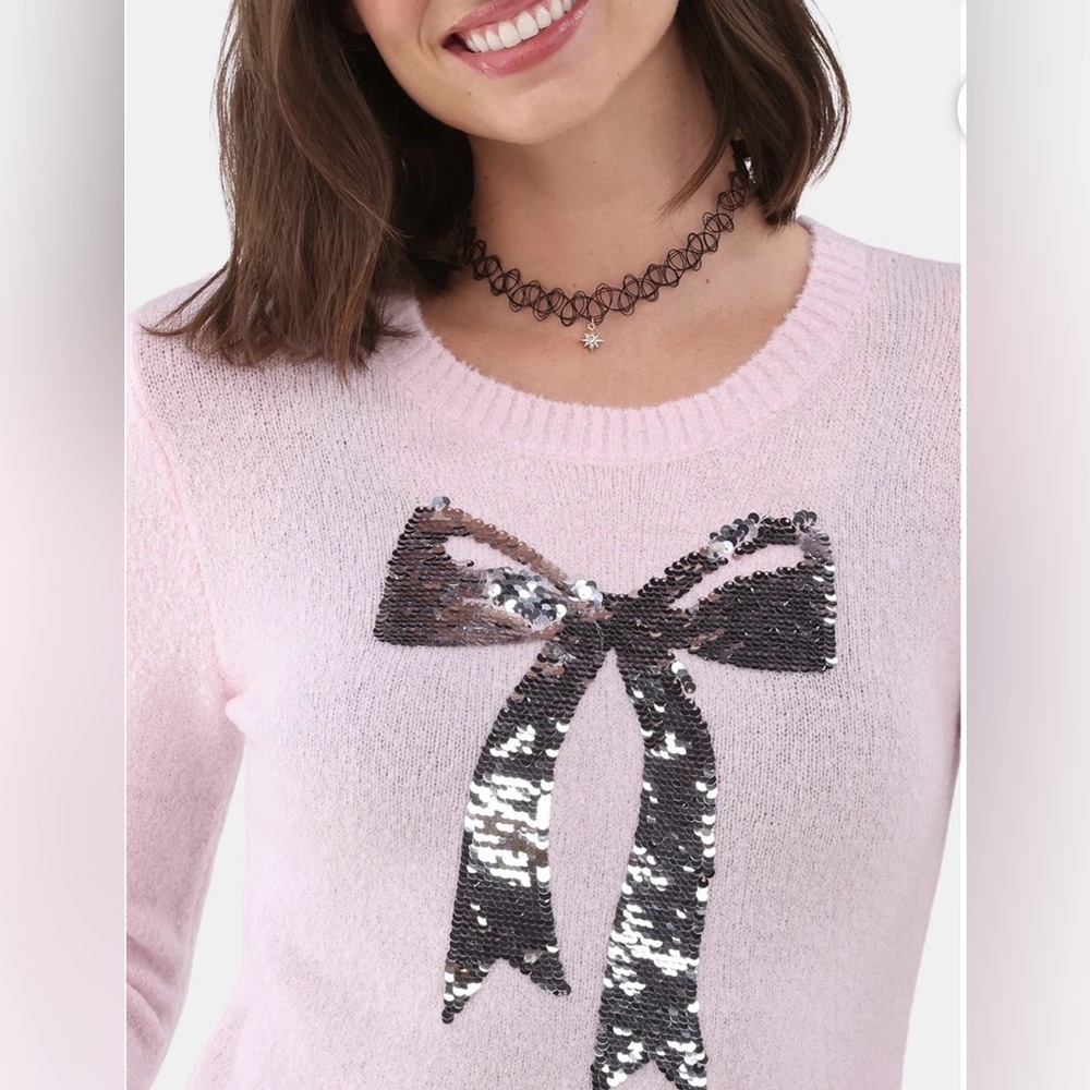 No Boundaries Extra soft pink fuzzy sweater top - Picture 3 of 10